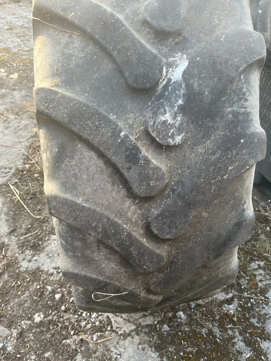Tyres 480/65 R28 - Image 2