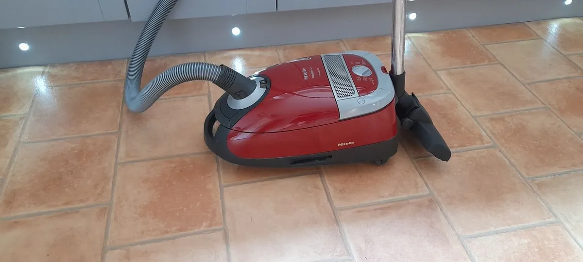 Miele vacuum/Hoover cleaner - Image 1