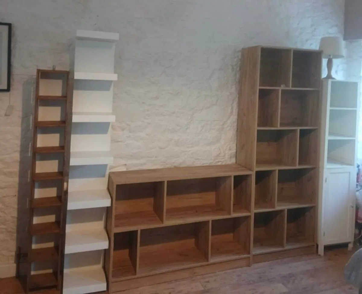 Storage shelves, device charging lamp, Pc monitor - Image 2