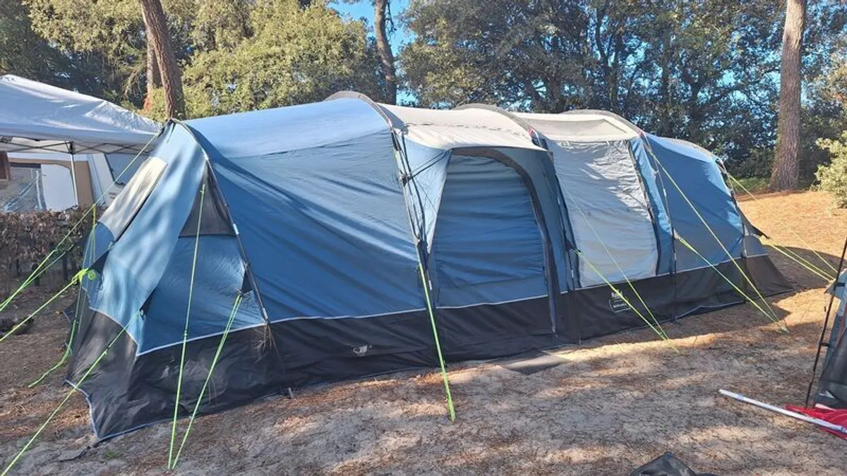 8 man tent, royal buckland 8 - Image 1