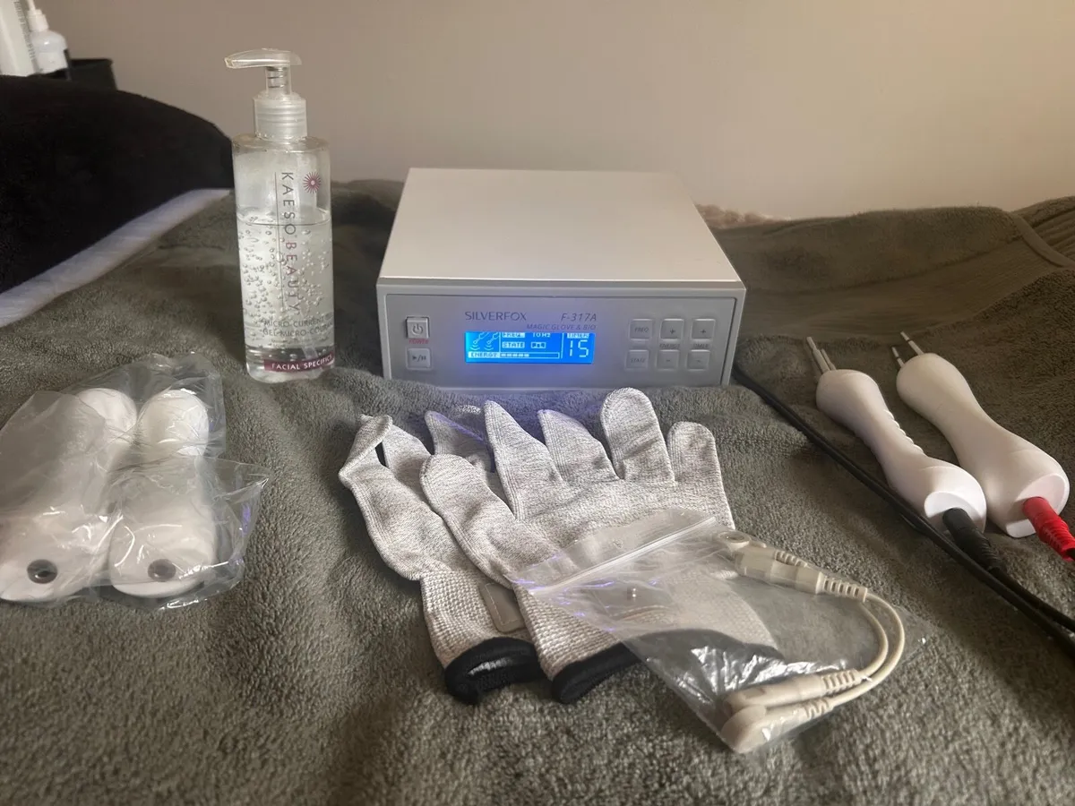 Microcurrent Facial Machine - Image 3