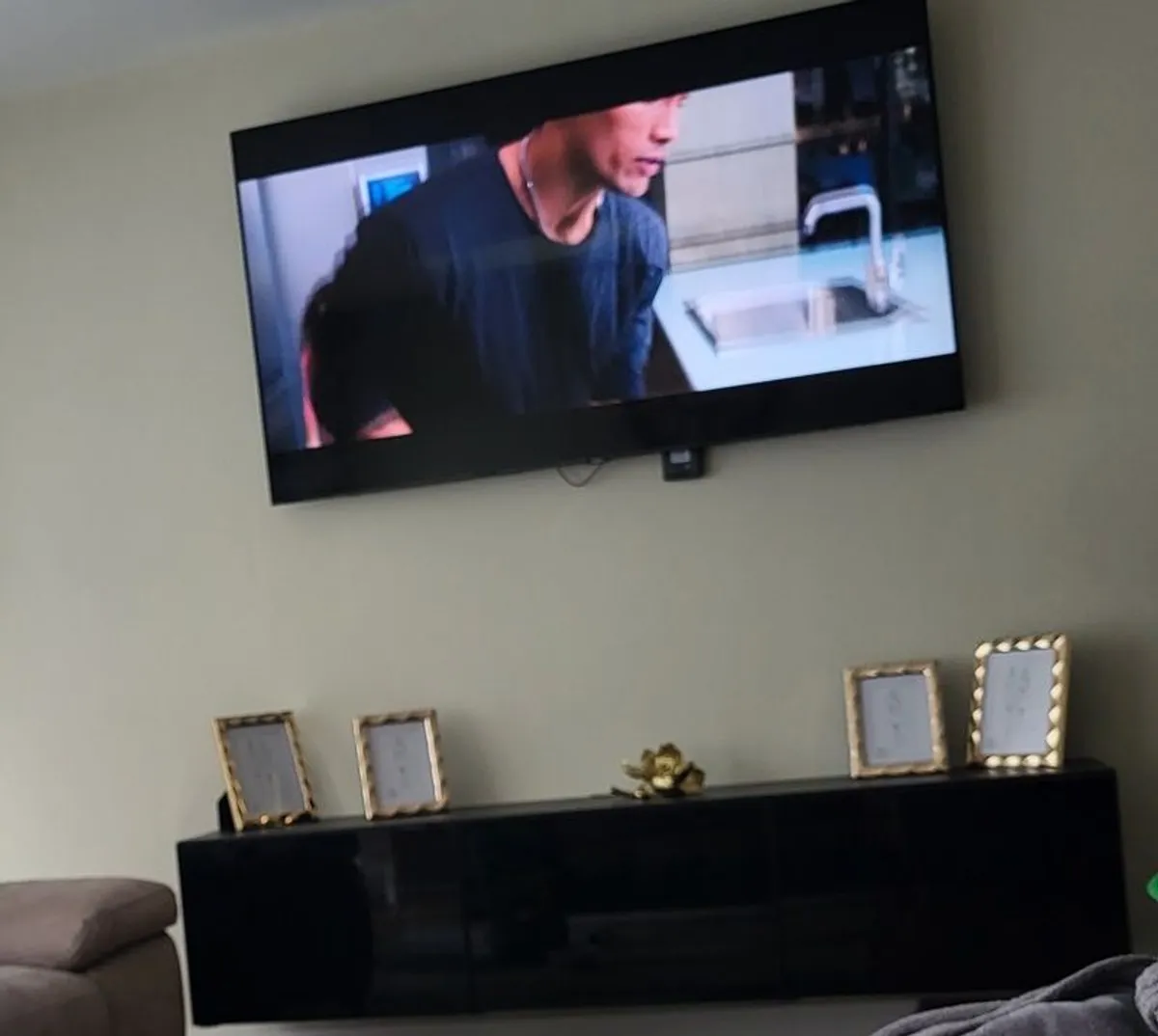 Tv unit