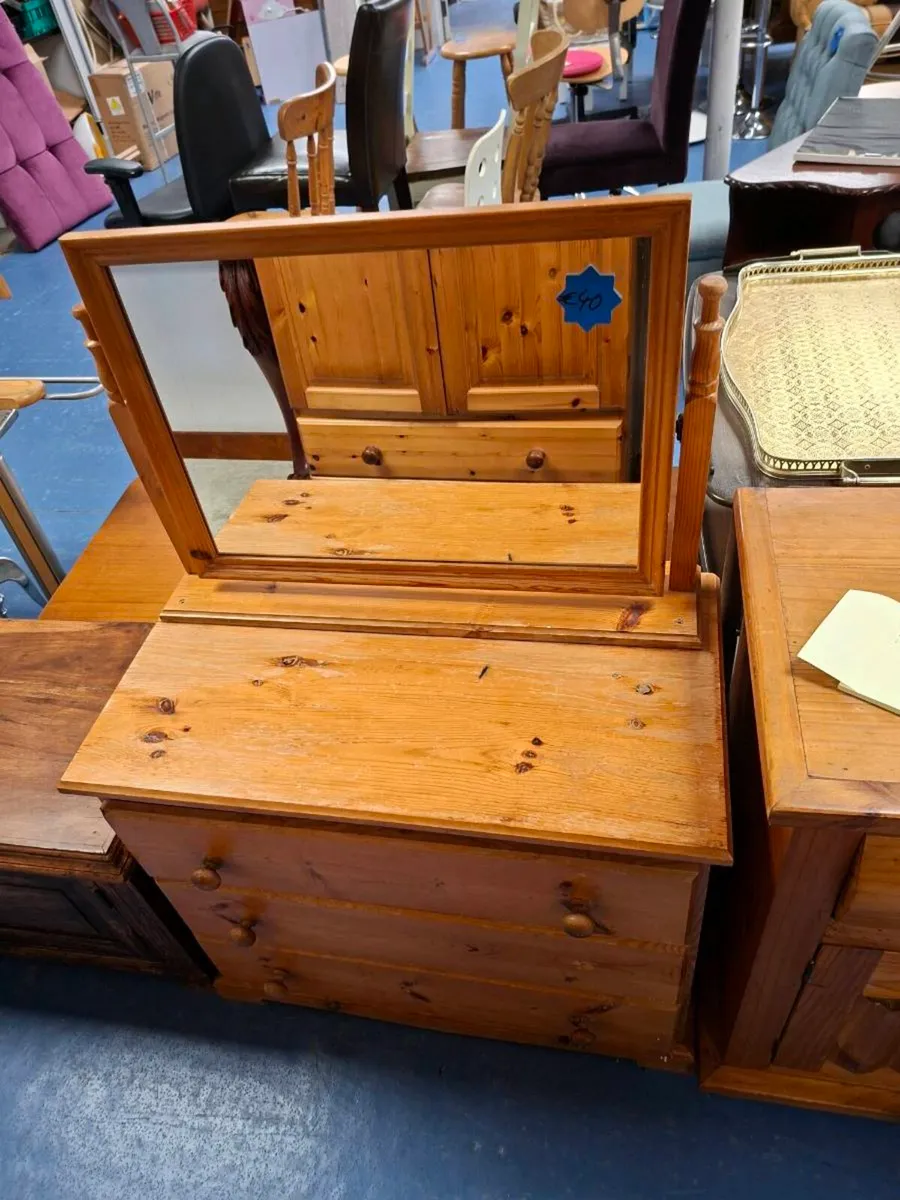 PINE DRESSING CHEST WITH MIRROR - Image 1