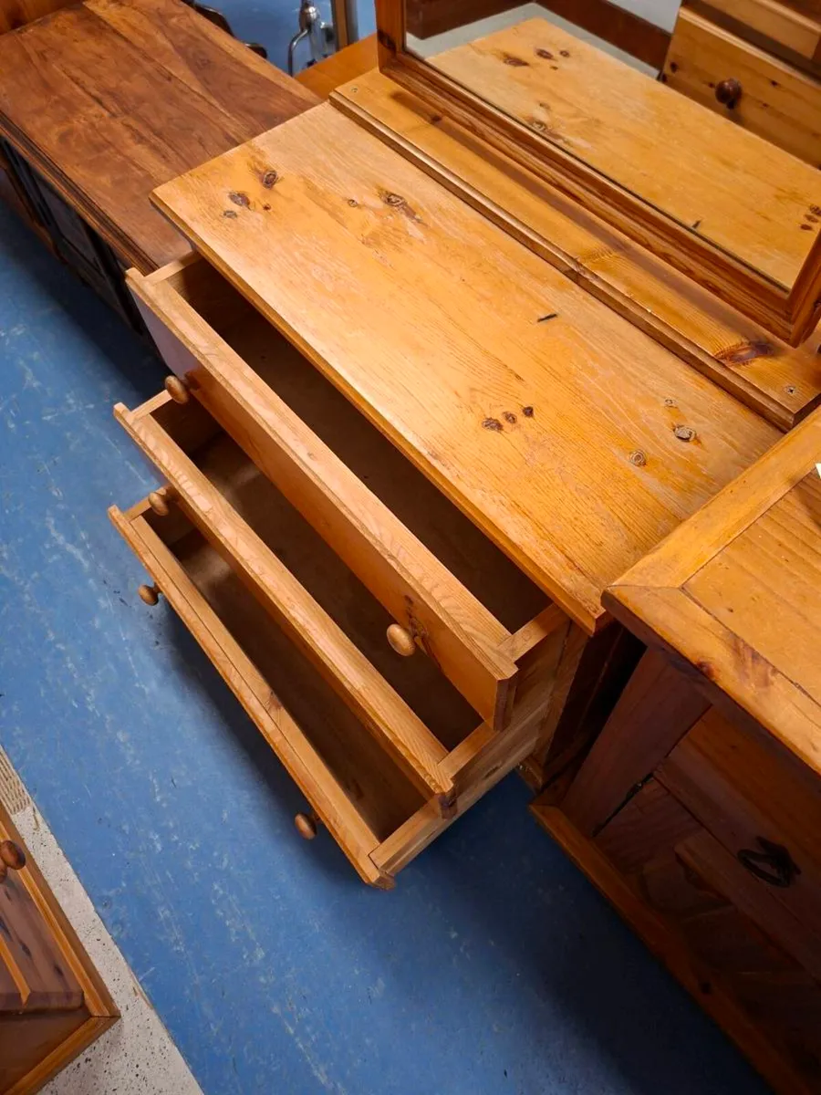 PINE DRESSING CHEST WITH MIRROR - Image 3