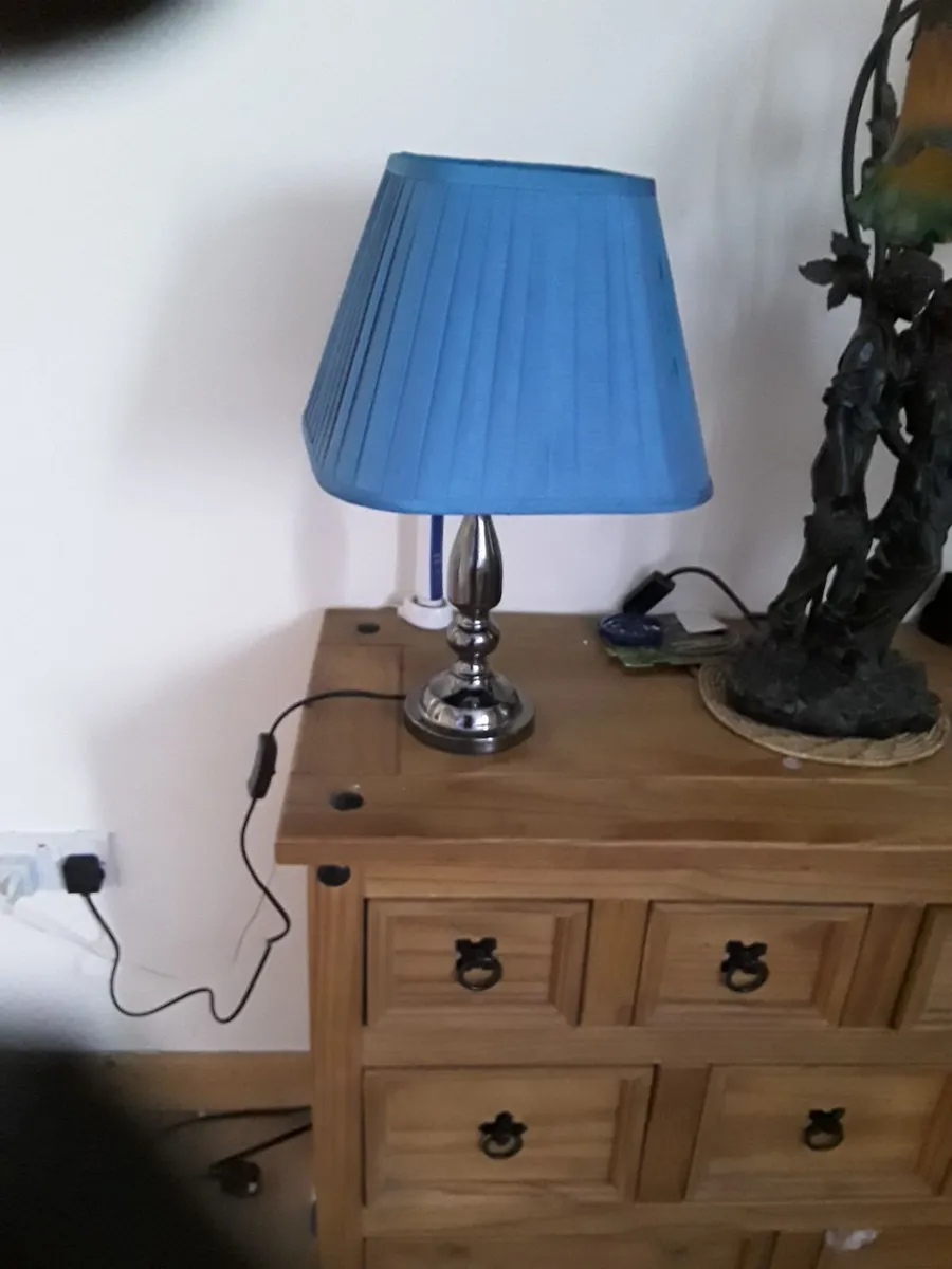 Lovely retro table lamp blue pleated shade - Image 1