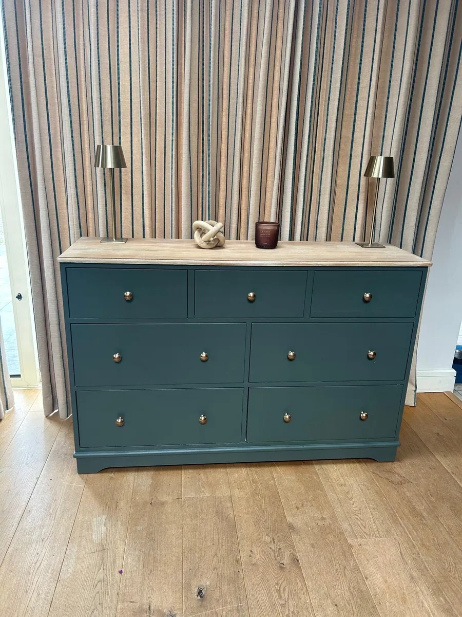 Dresser / sideboard / chest of drawers - Image 2