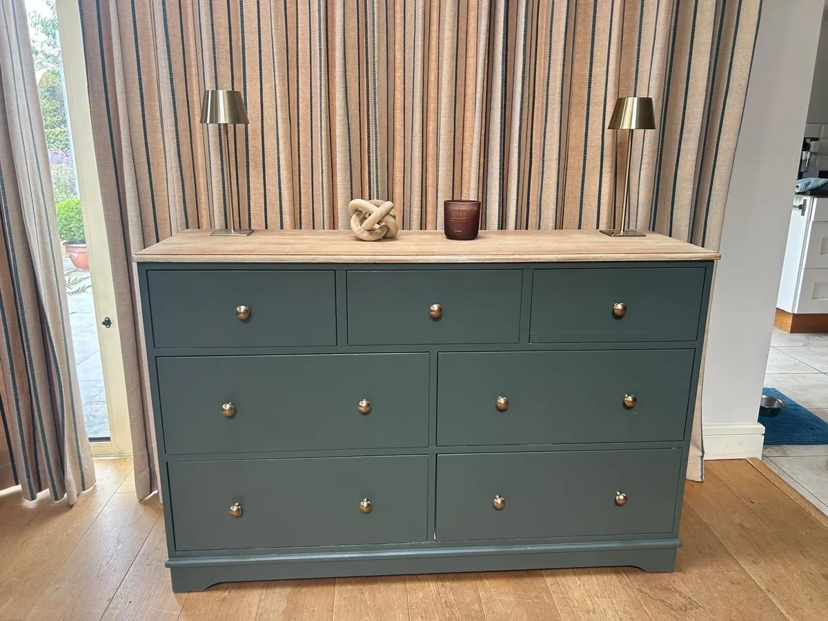 Dresser / sideboard / chest of drawers - Image 3