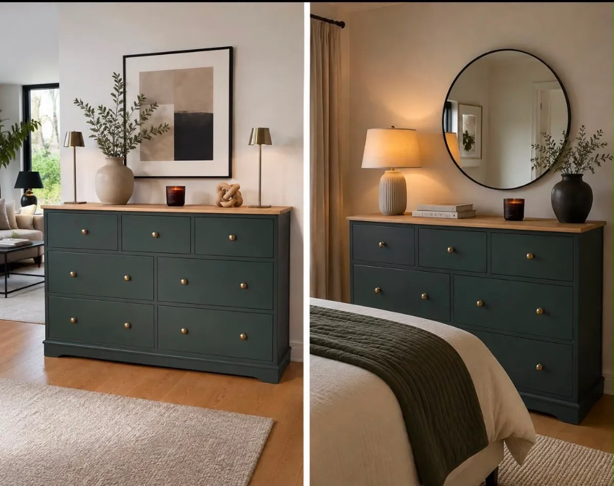 Dresser / sideboard / chest of drawers - Image 1