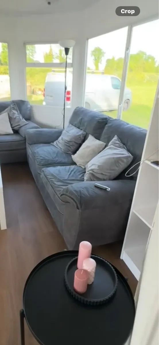 Couches - Image 4