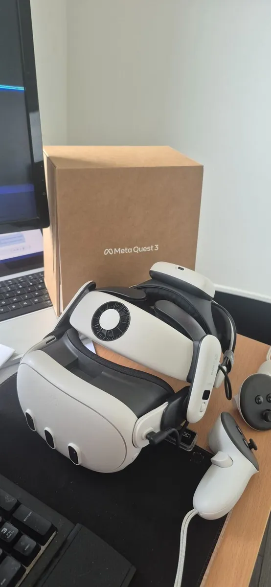 Meta Quest 3 + BoboVR S3 Pro Headstrap - Image 2