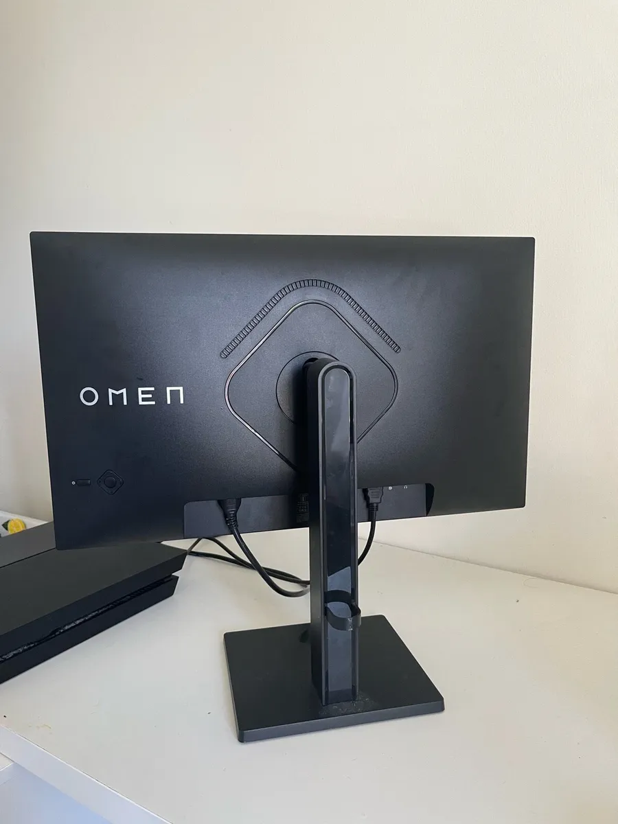 HP OMEN 27i — 165 Hz, 1440p - Image 4