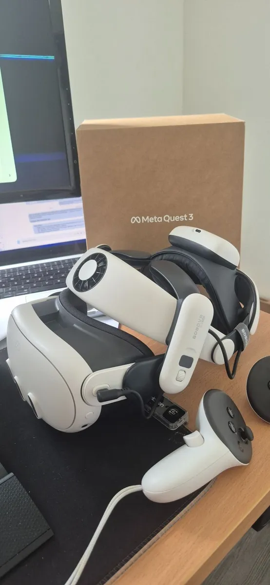 Meta Quest 3 + BoboVR S3 Pro Headstrap - Image 1