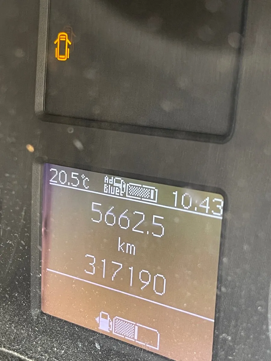 Mercedes-Benz Sprinter 2021 - Image 2