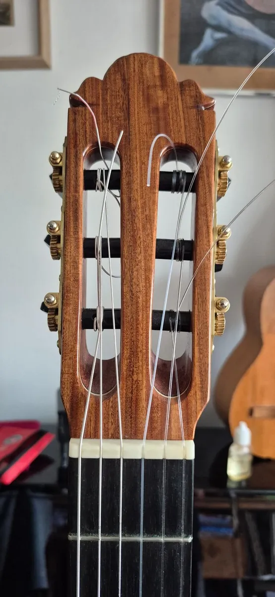 Spanish Classical Luthier's Guitar Prudencio Saez - Image 4