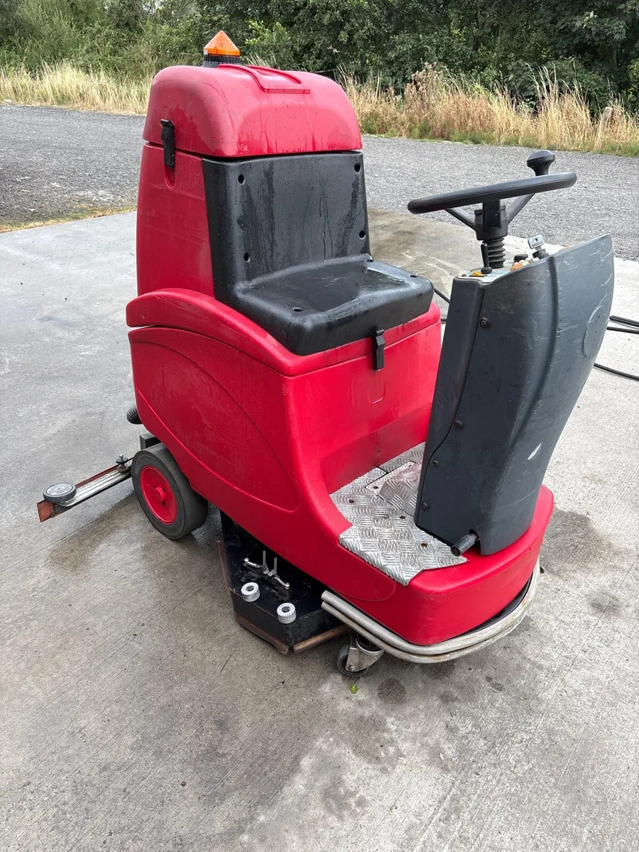 Ride on Floor scrubbing and drying machine - Image 1