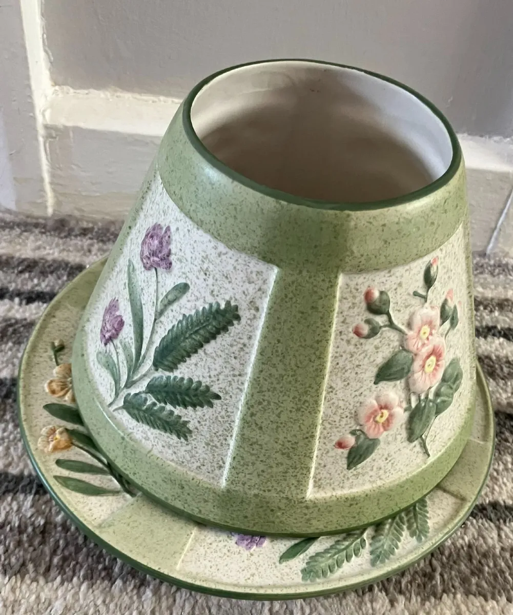 Yankee Candle Plate and Shade