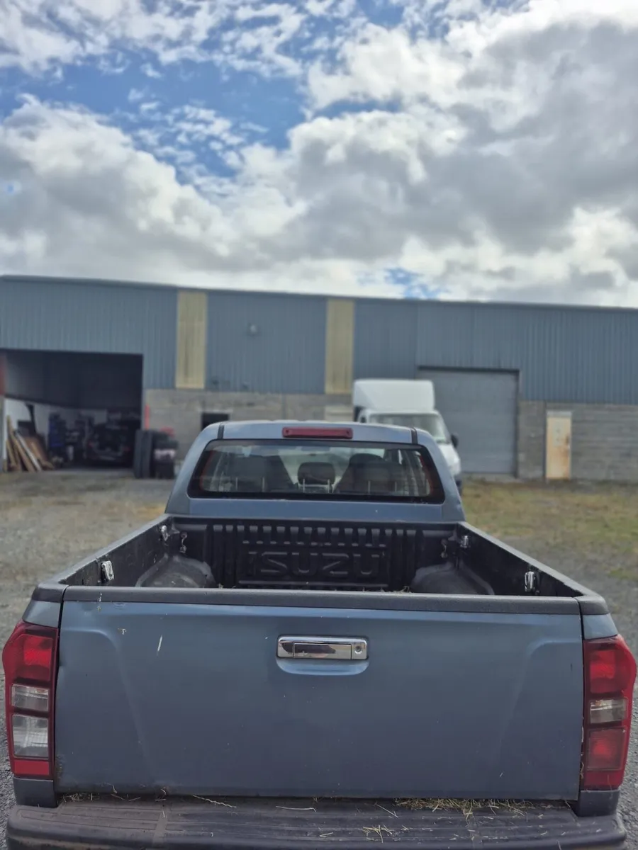 Isuzu D max - Image 3