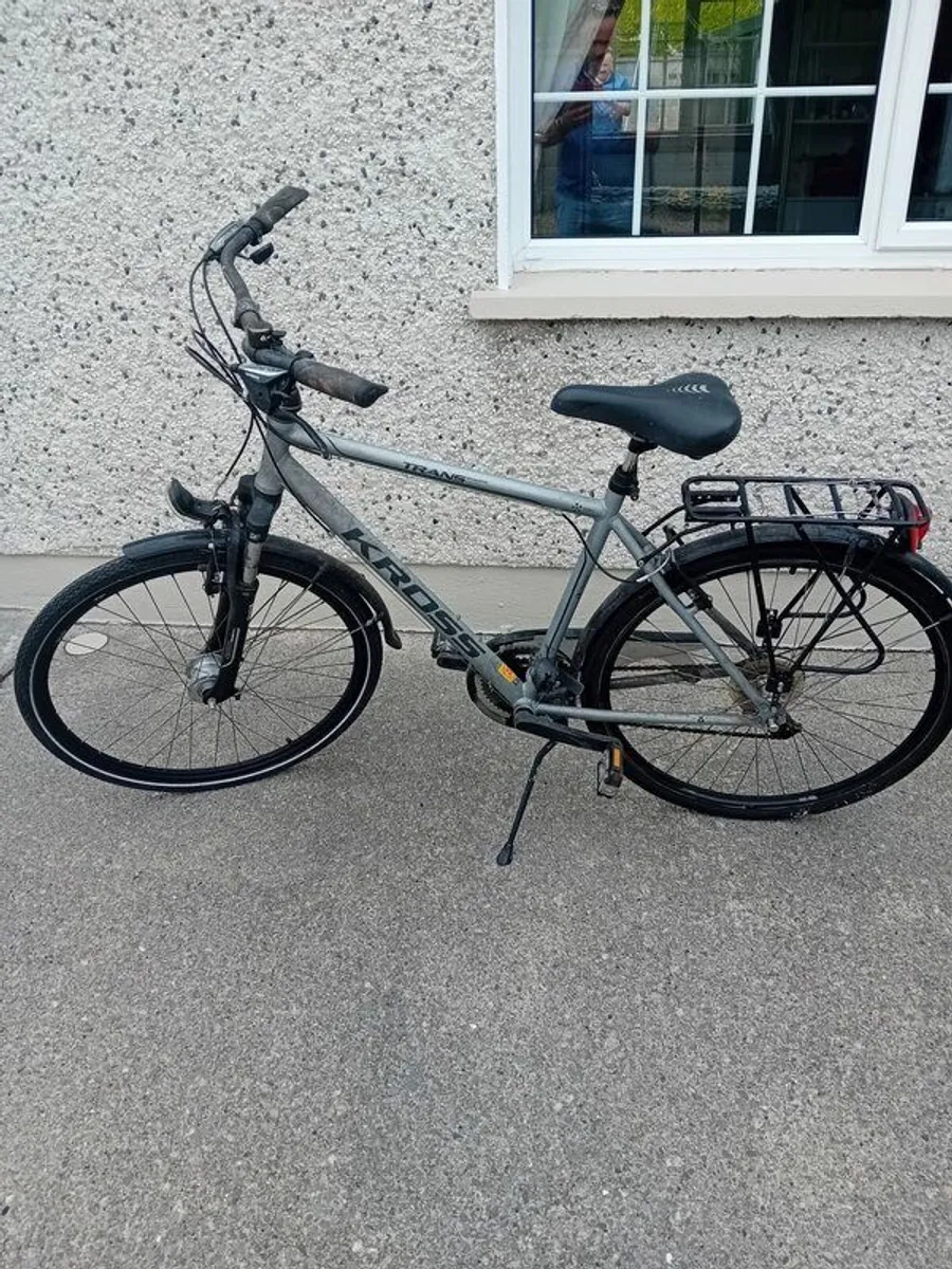 Ladies and gents bicycles - Image 1