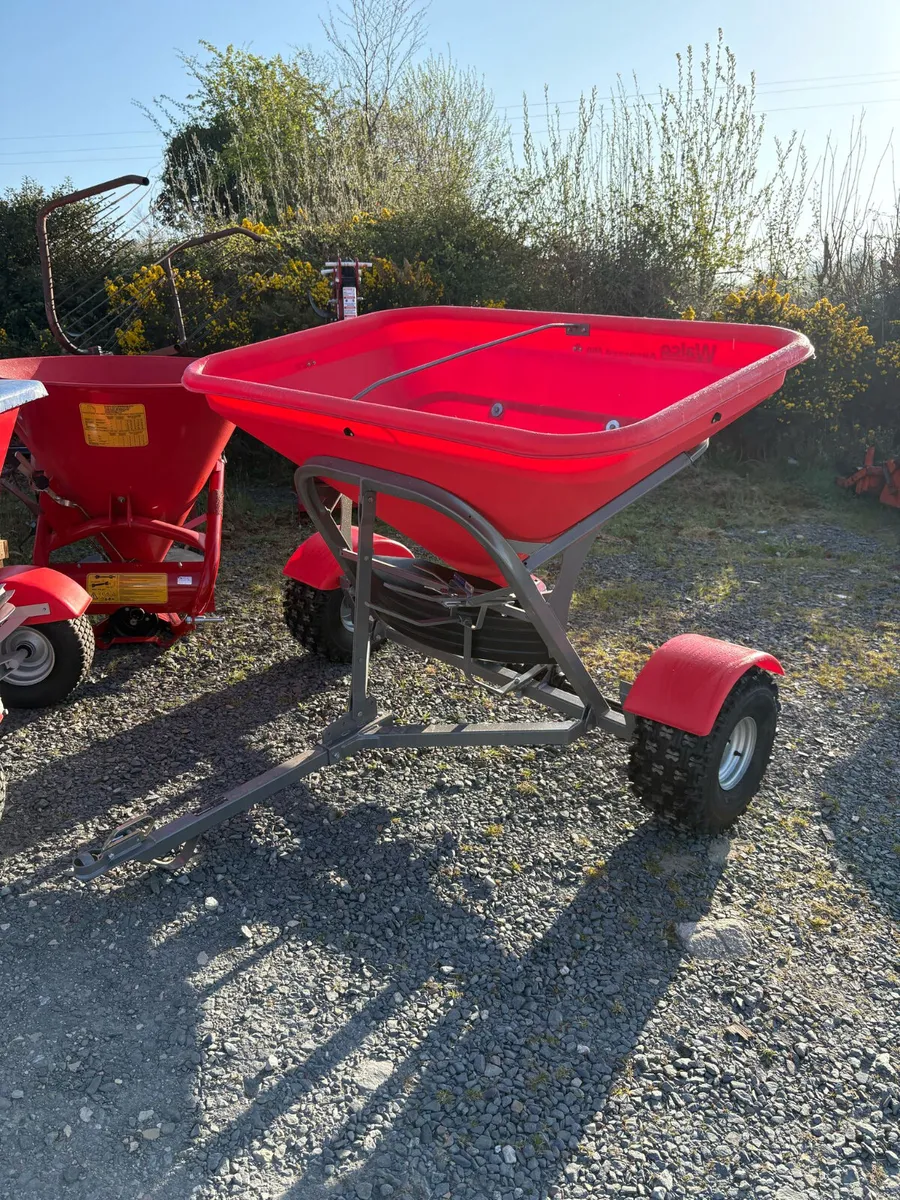 New Walco Quad Fertiliser Spreaders - Image 2