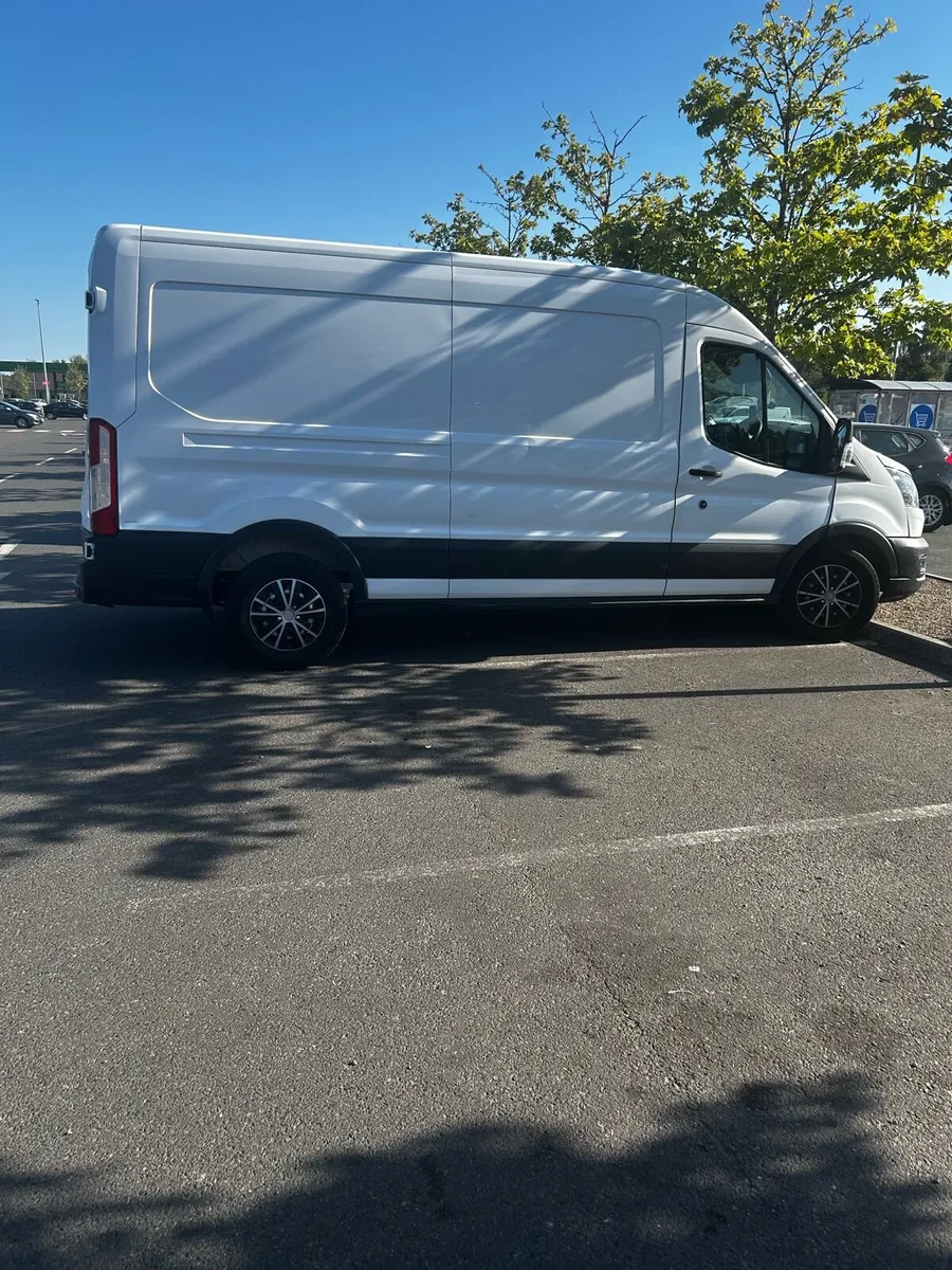 Van - Image 2