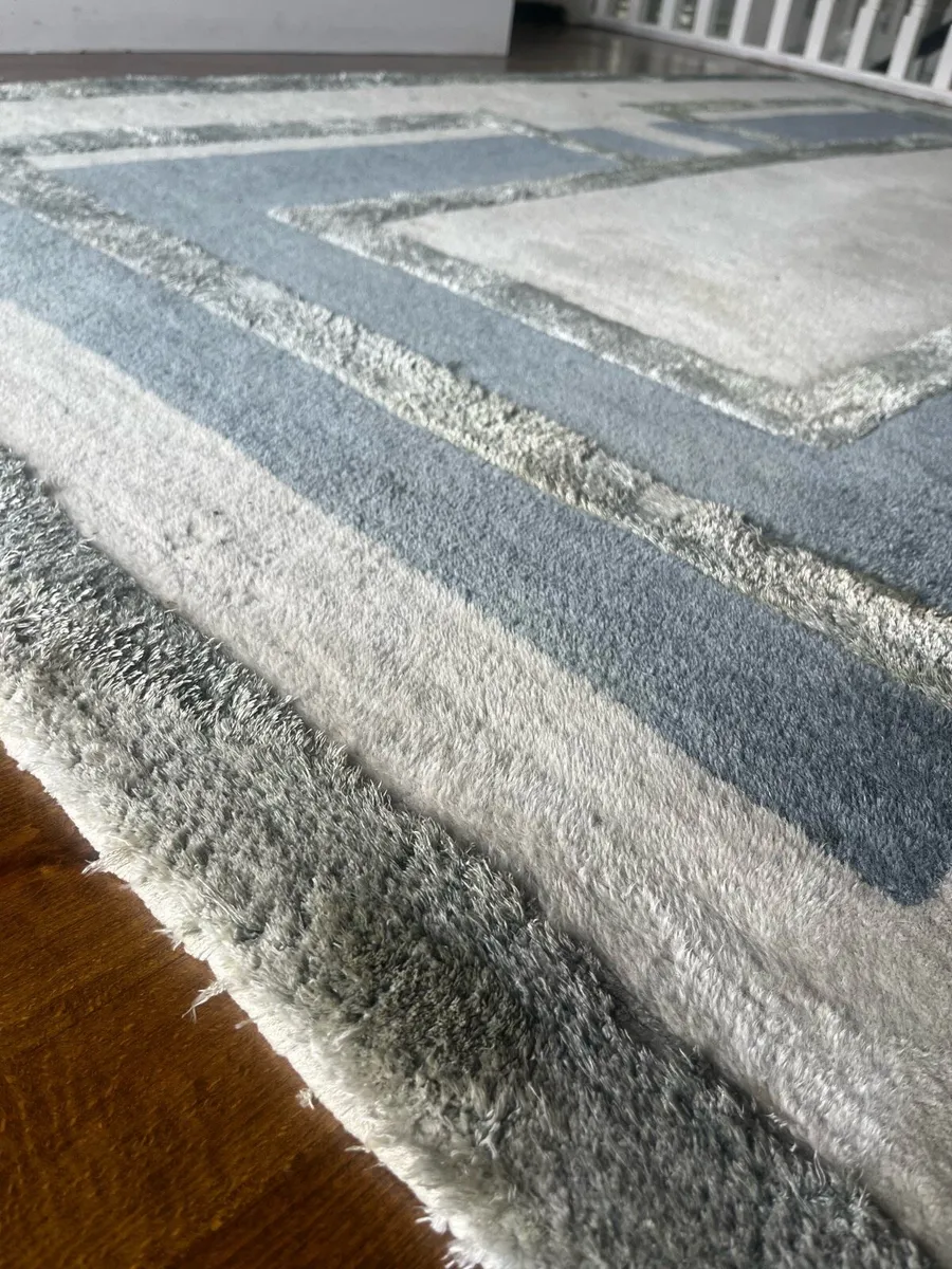 Large Cream & Grey Rug – 160 × 234cm - Image 4