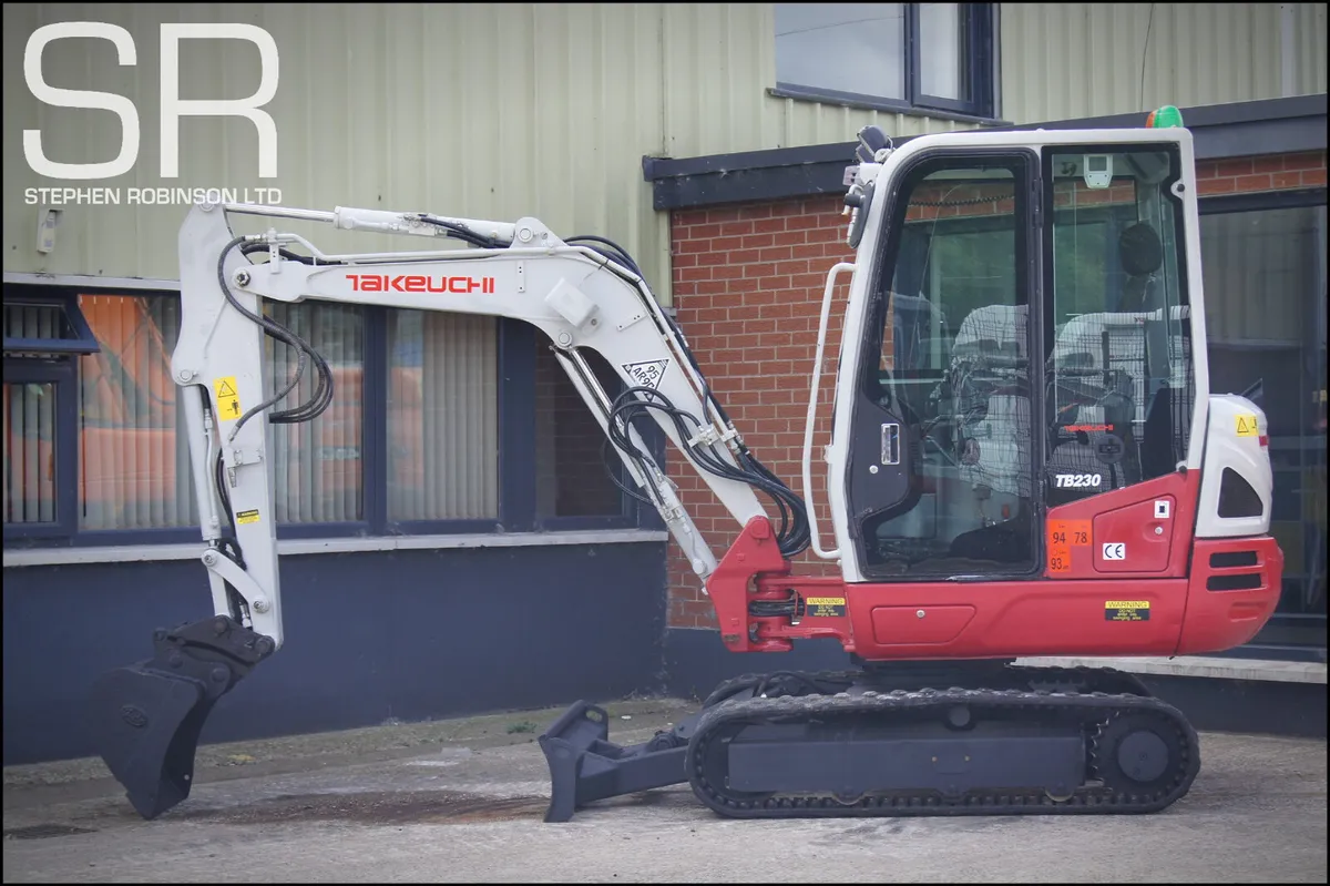 2018 Takeuchi TB230 - Image 4