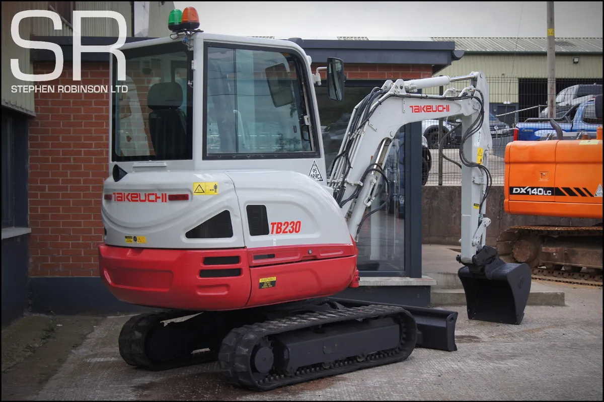 2018 Takeuchi TB230 - Image 3