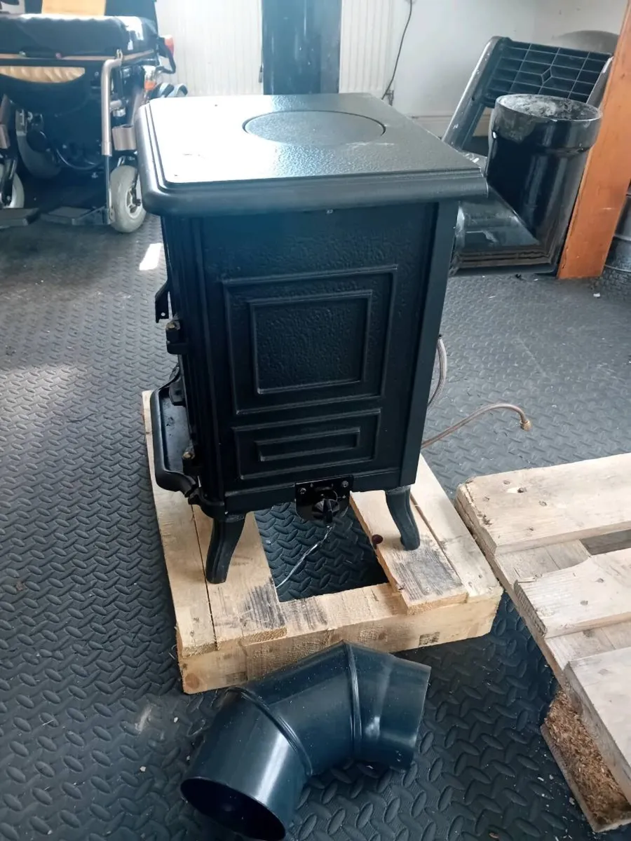 Stove - Image 1