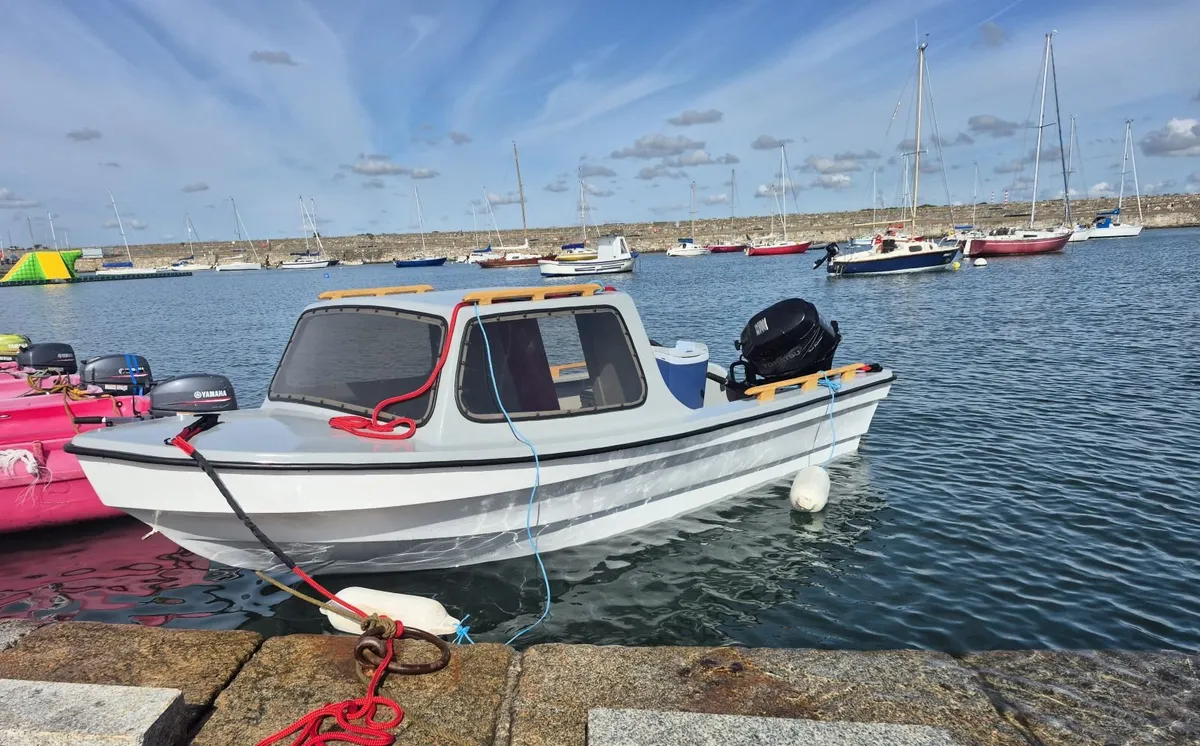 fishing boat - Image 1