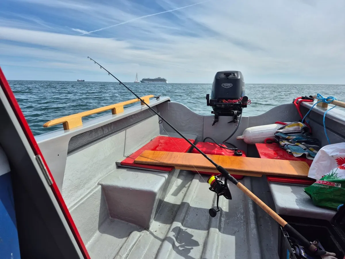 fishing boat - Image 2