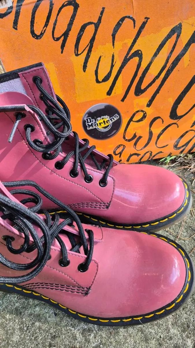 DR. MARTENS - ADULT SIZE 6 - Image 2