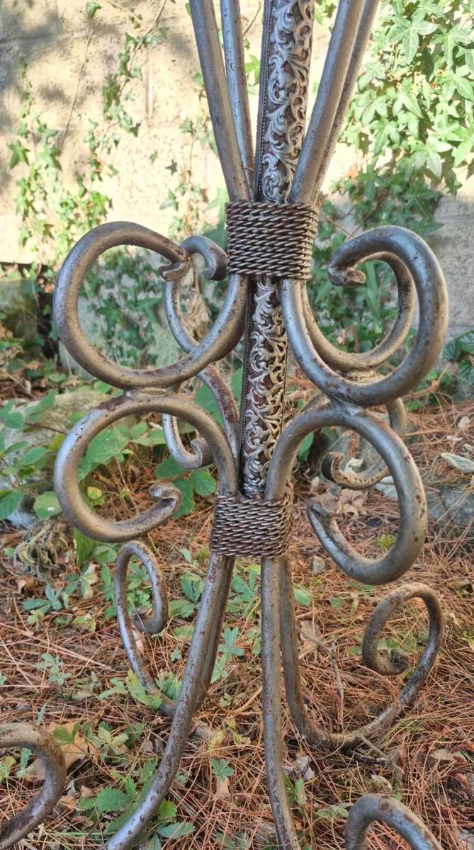 Antique wrought iron floor heavy lamp base - Image 4