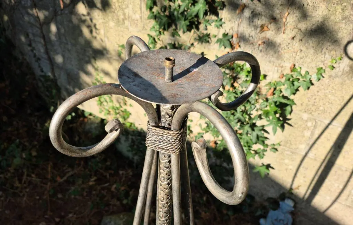 Antique wrought iron floor heavy lamp base - Image 3