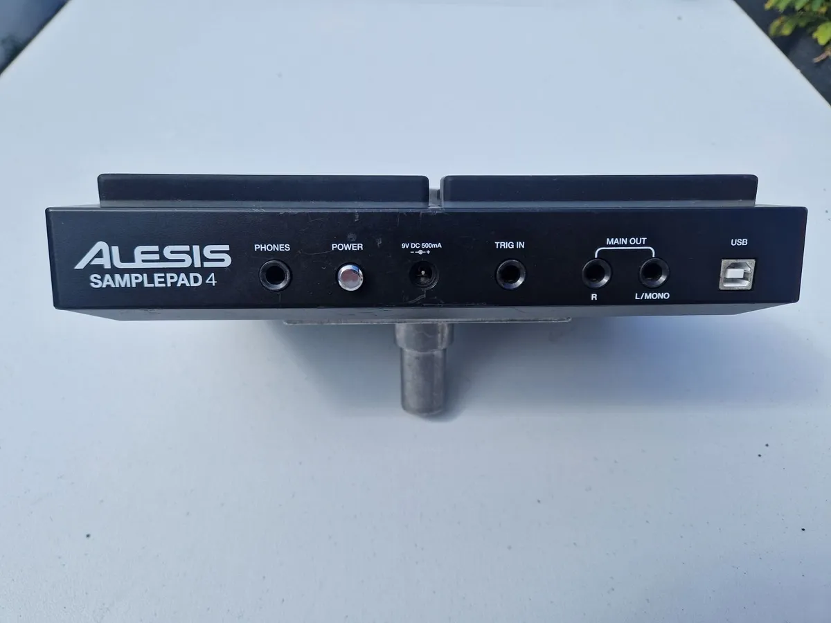 Alesis SamplePad 4 & clamps - Image 4