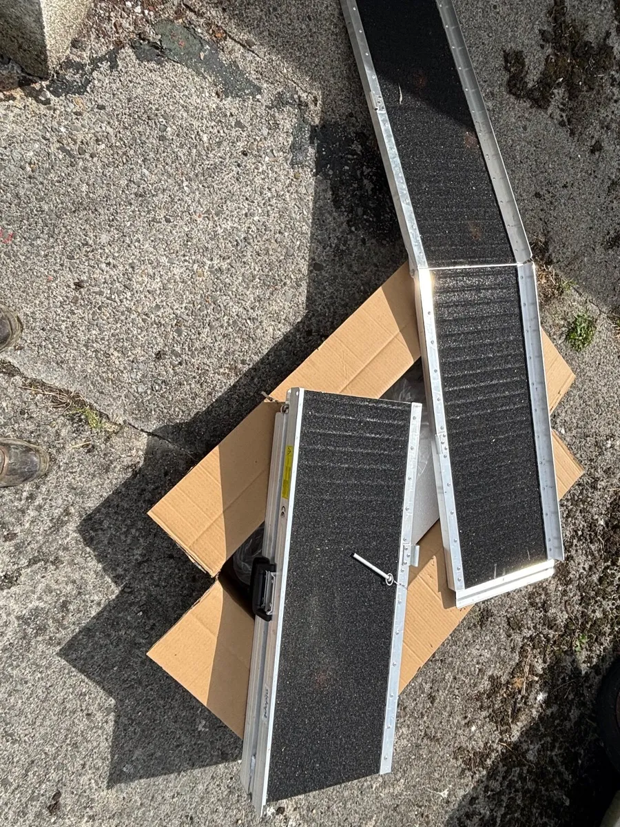 Wheel chair ramp - Image 1
