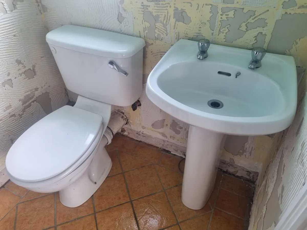 Bathroom Toilet & Sink