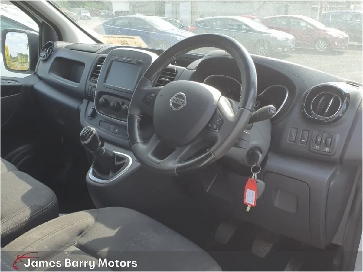 Nissan NV300 NV300 LWB 120 SV MY20 4DR - Image 3