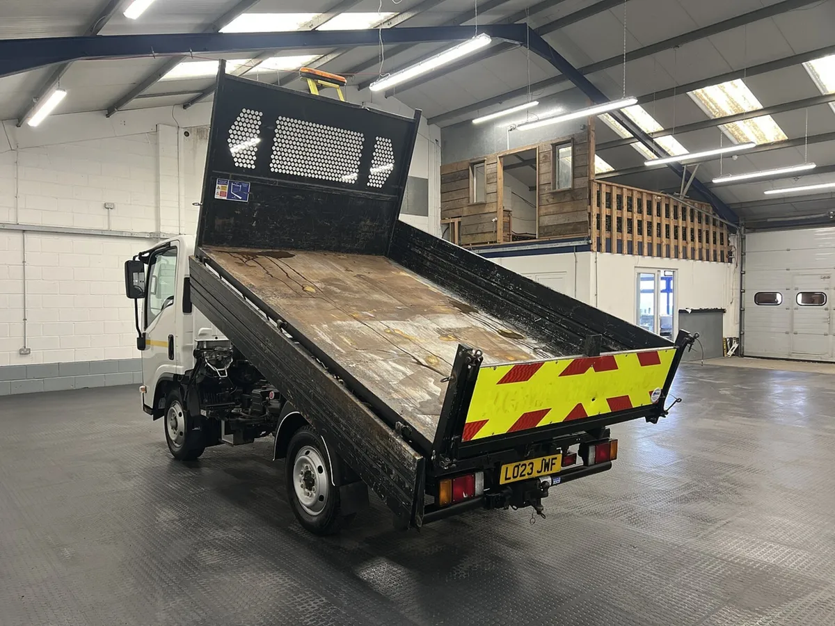 2023 Isuzu Grafter Tipper Van - Image 3