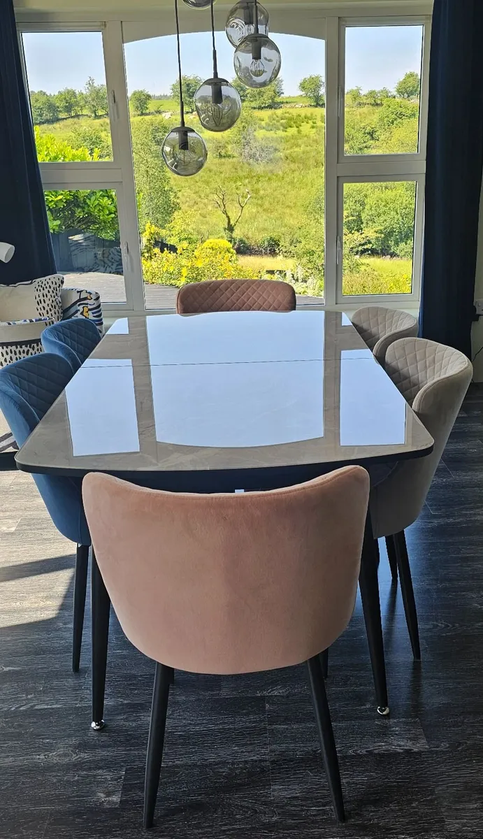 Dining room table and chairs - Image 3