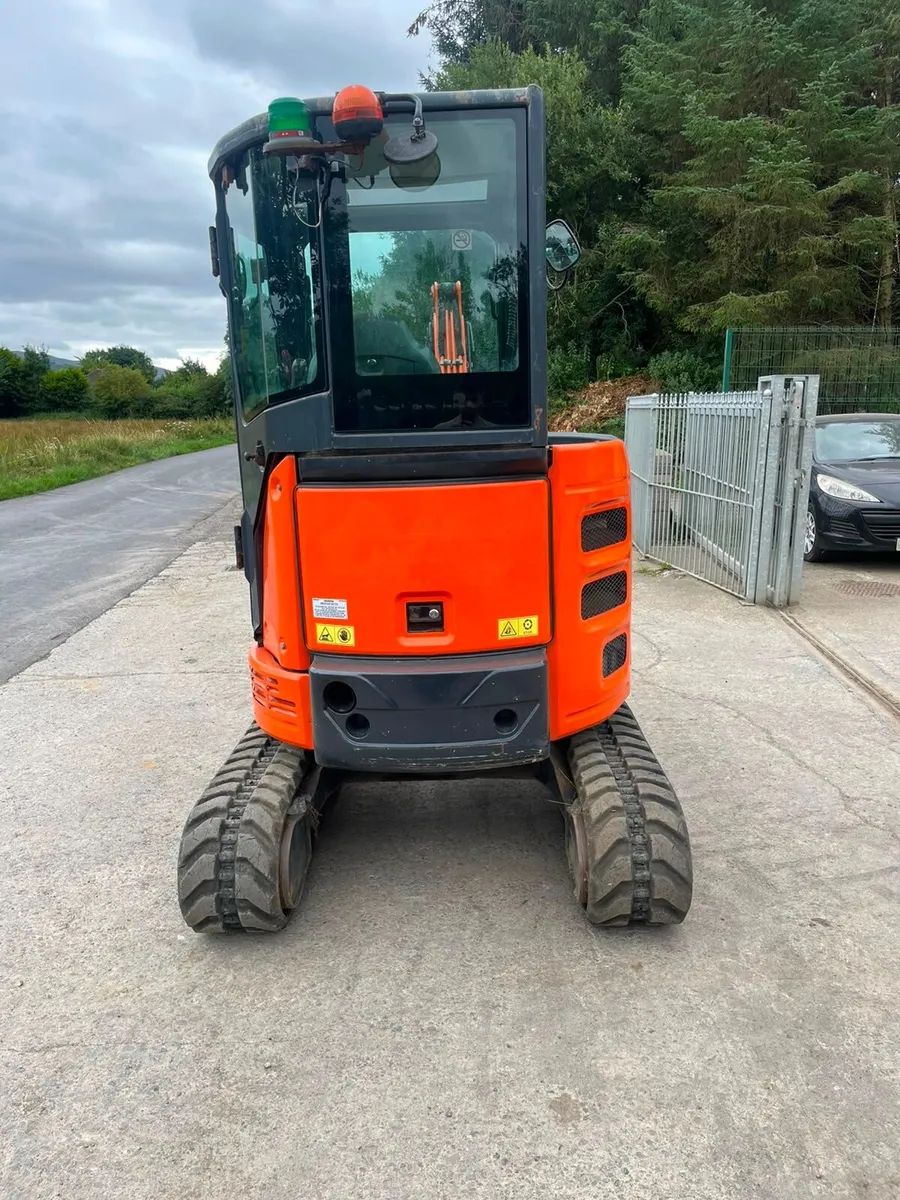 Hitachi  Zaxis 26 - Image 2