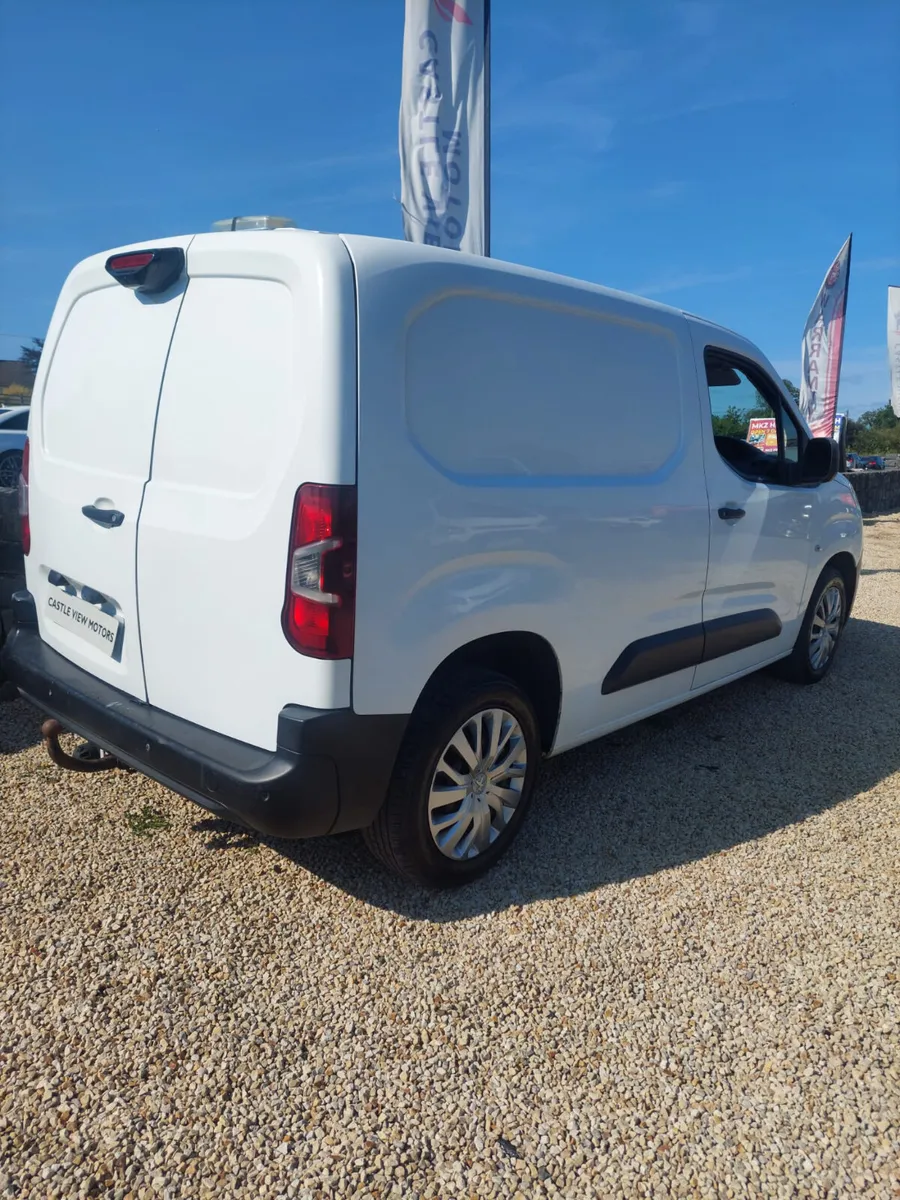 19 Peugeot Partner New Doe - Image 3