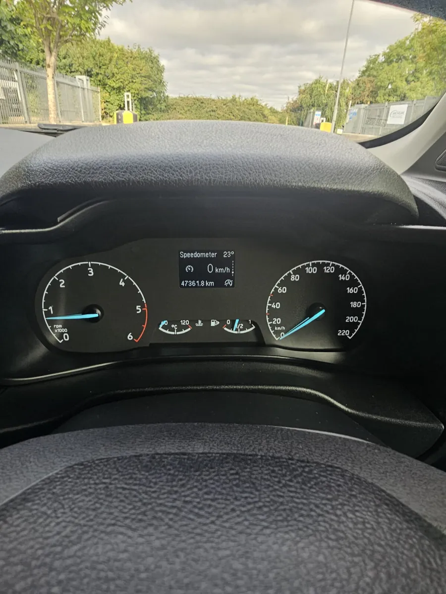 Ford Transit Connect 2023 - Image 4