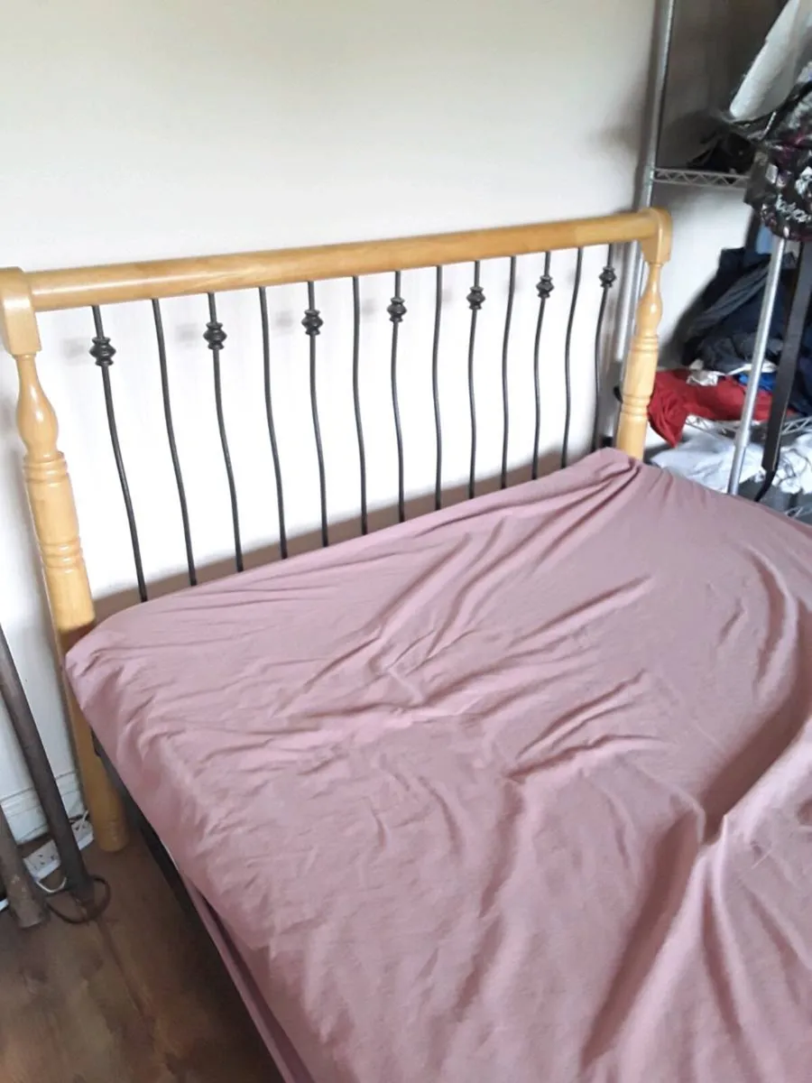 King size SLEIGH   bed top quality bargain 300e - Image 2