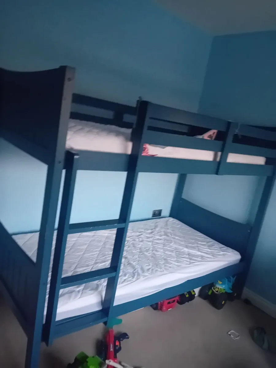 Bunk beds - Image 1
