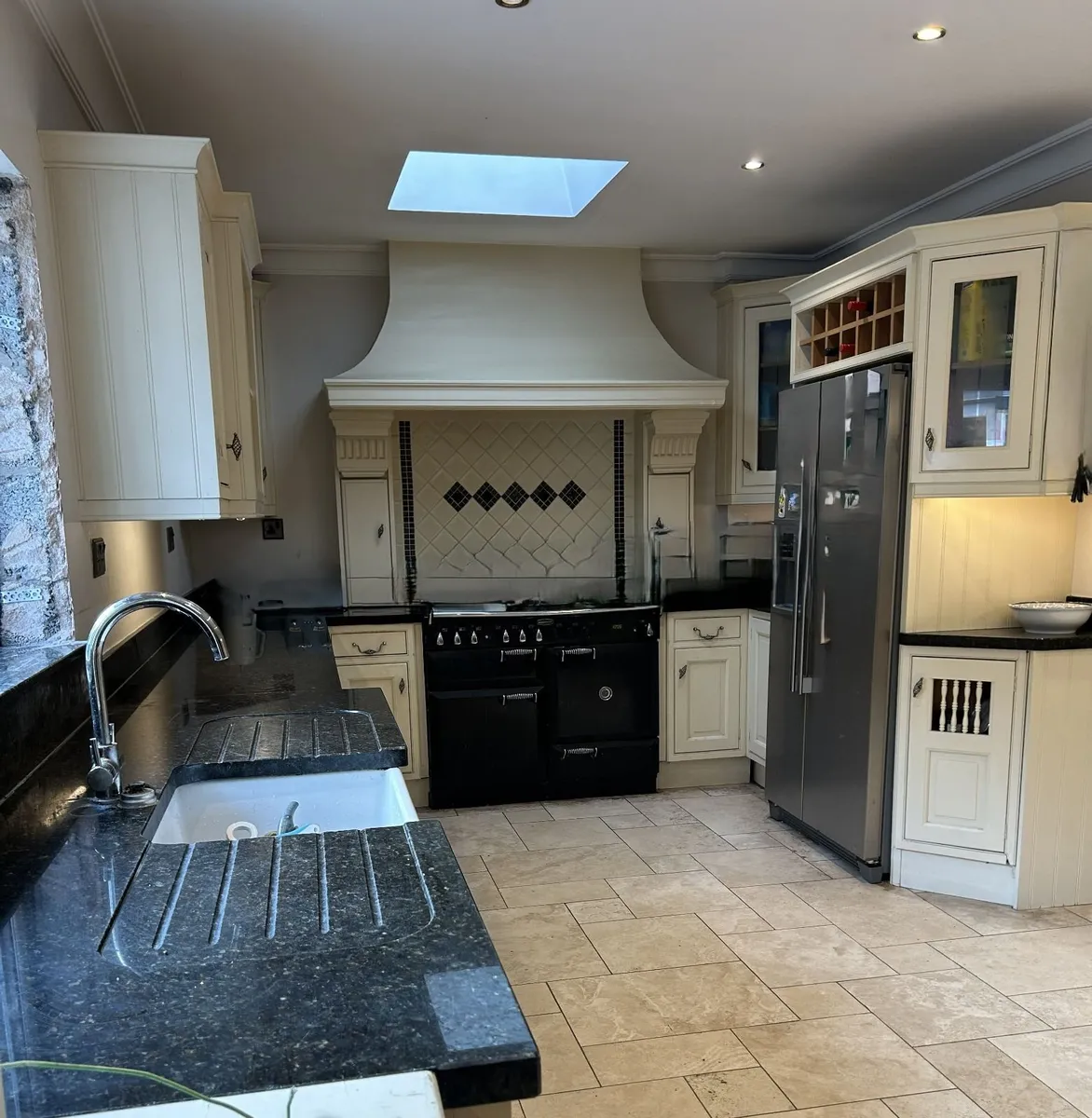 Classic Country Style Kitchen - Image 1
