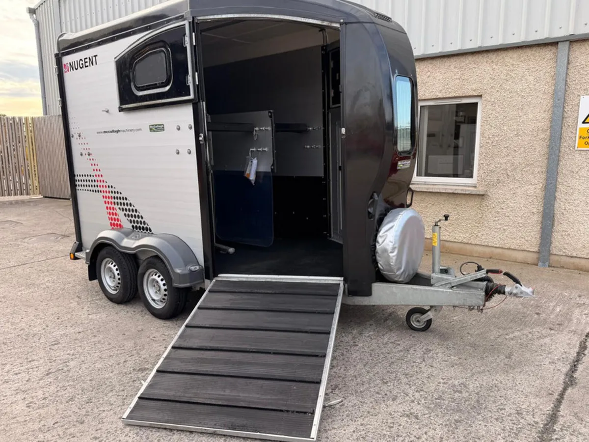 Used Nugent Spirit 25 Horsebox (New Model) - Image 2