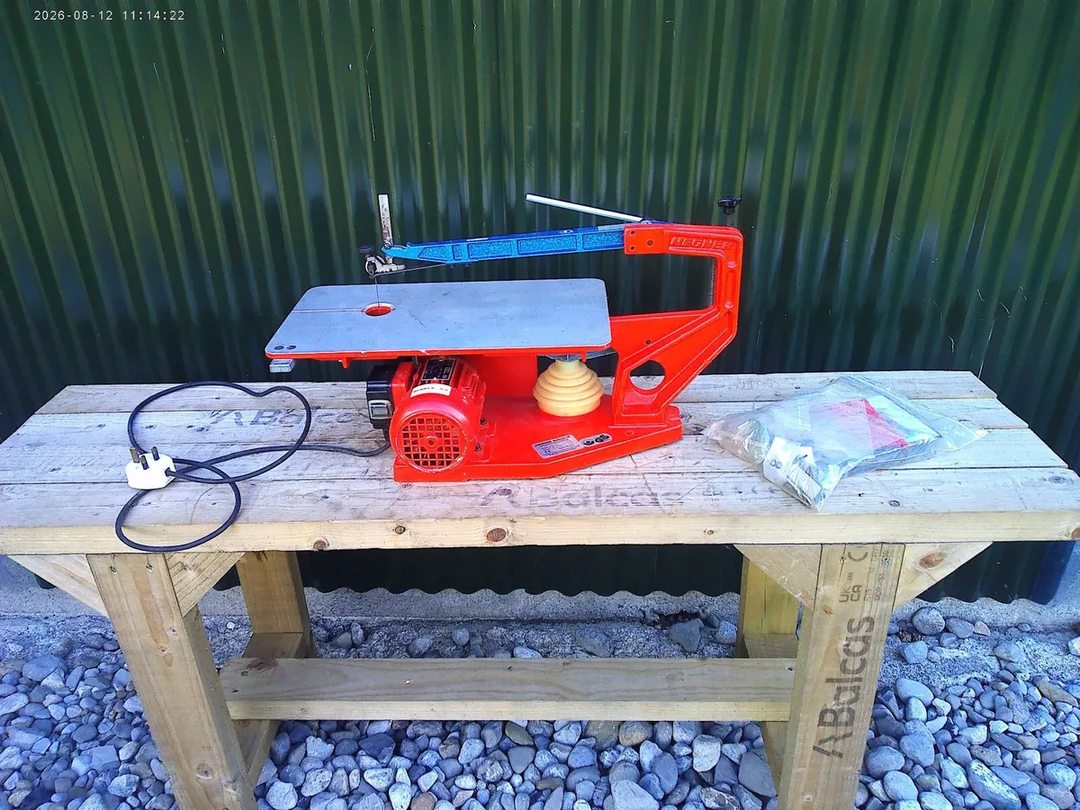 Scroll Saw - Image 1