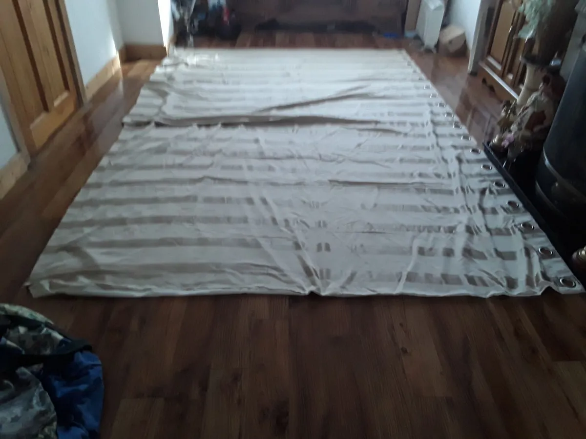 Extremely large heavy eyelet drapes - Image 1