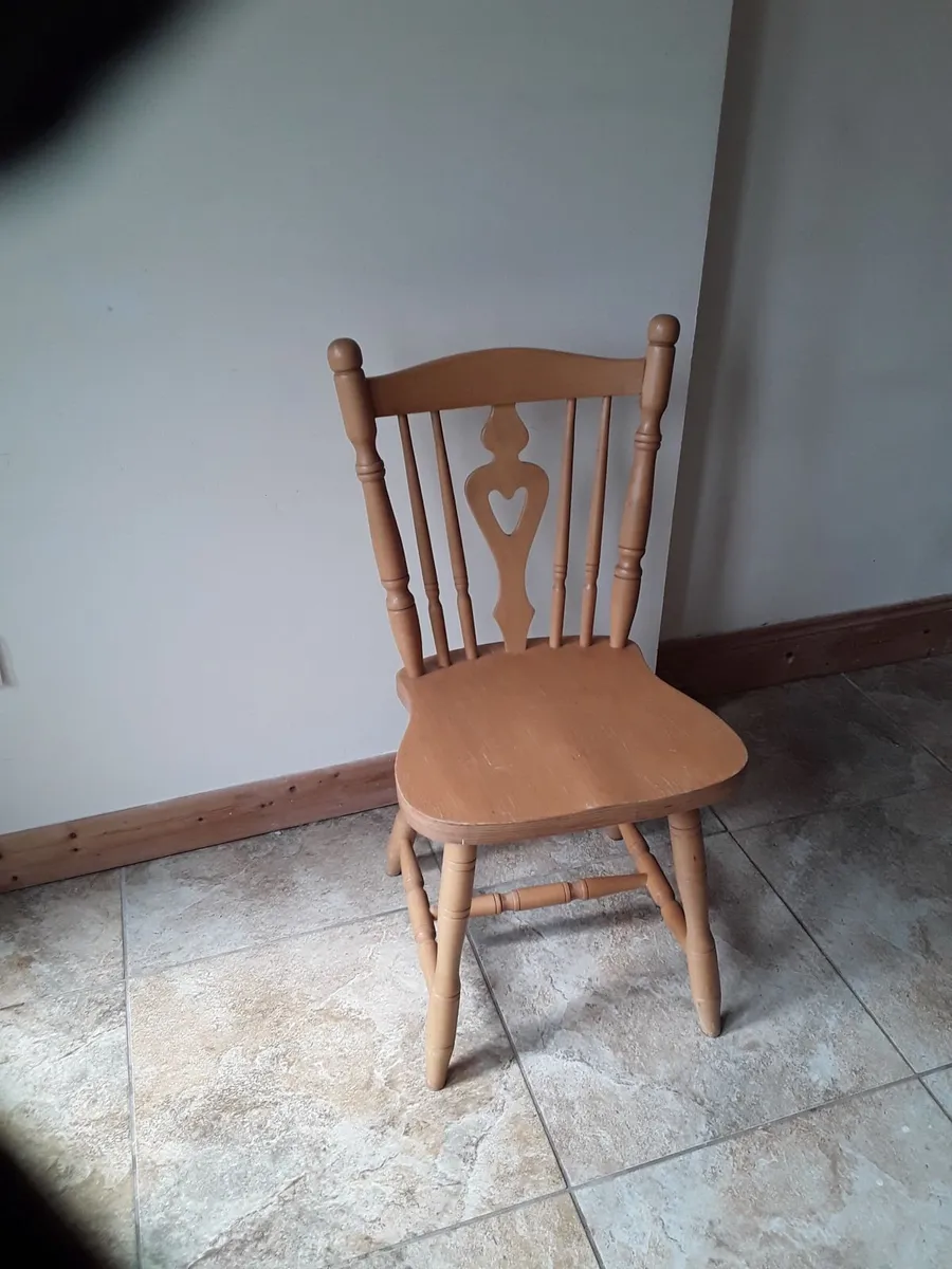 Strong heavy pine chair suitable for matching up - Image 3