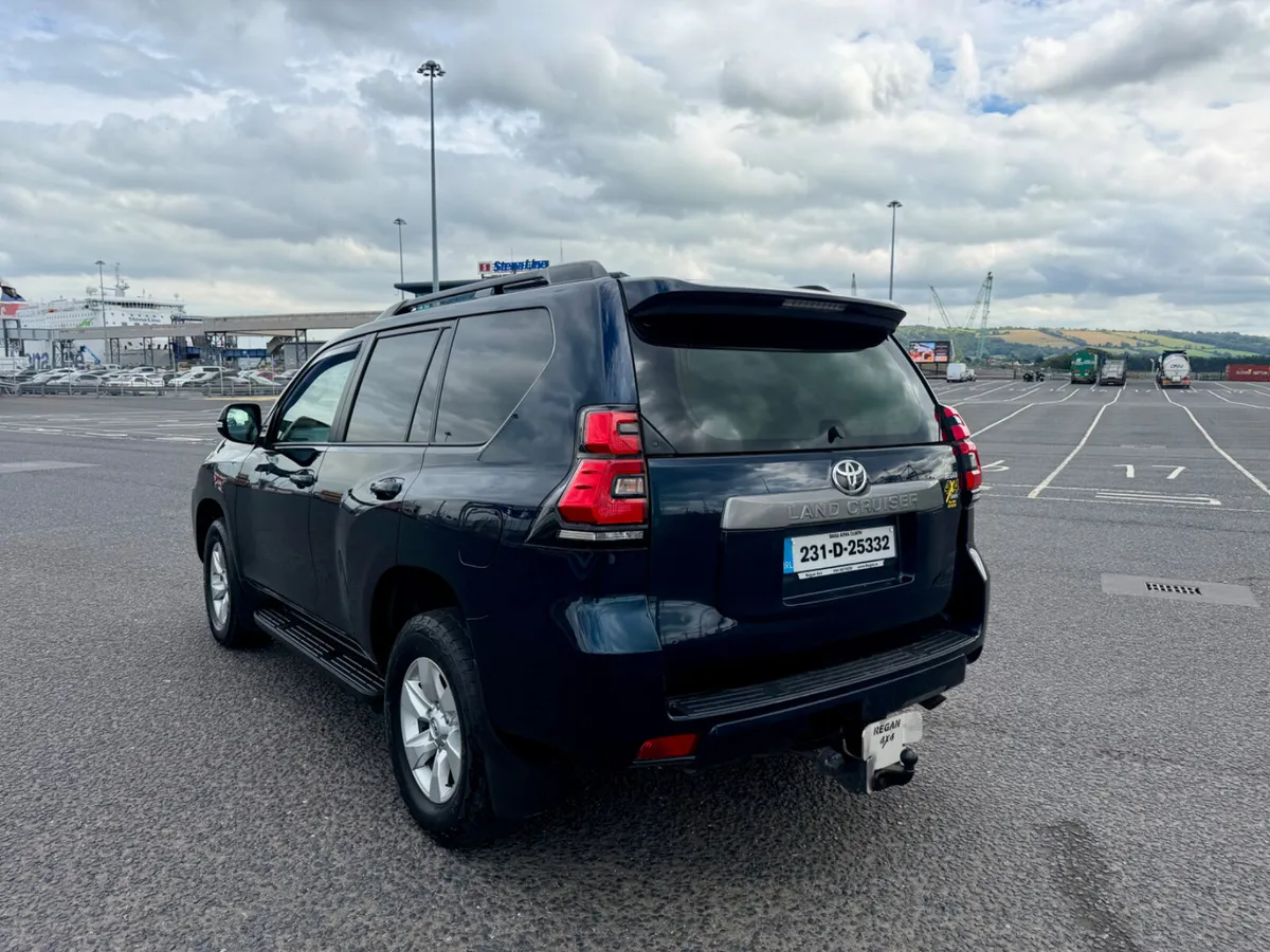2023 Toyota Landcruiser Auto - Image 4